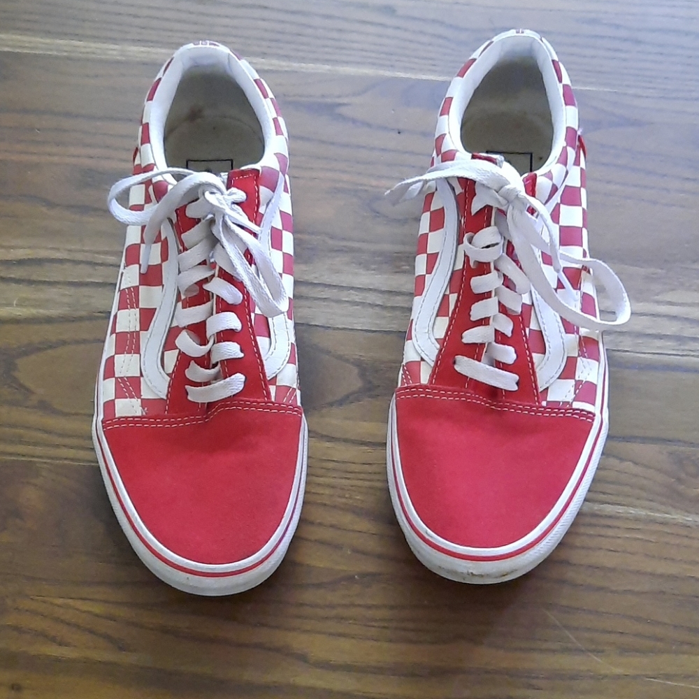 Vans old skool red suede shoes size 8m/9.5w